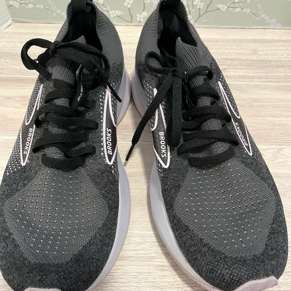 Brooks Levitate StealthFit 5 Women's Running Shoes